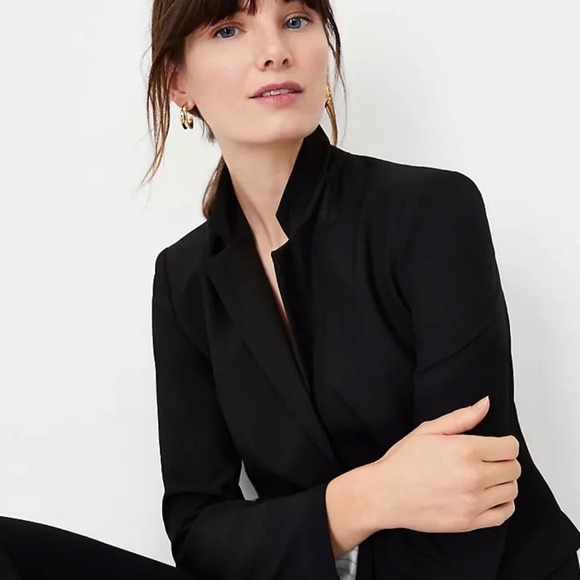 Ann Taylor Black Women's Blazer - Picture 2 of 9